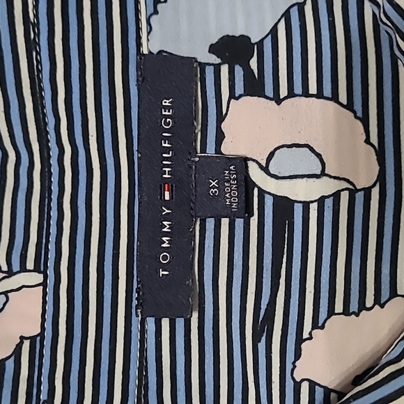 Tommy Hilfiger Navy Blue, Pink & White Striped Floral Button-up Top size 3X - Picture 3 of 9